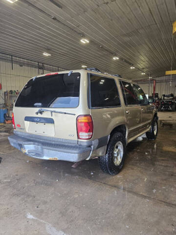 2000 Ford Explorer XLT