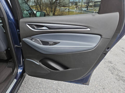 2022 Buick Enclave Essence