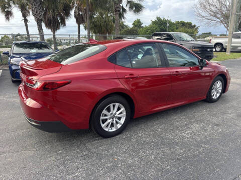 2025 Toyota Camry LE