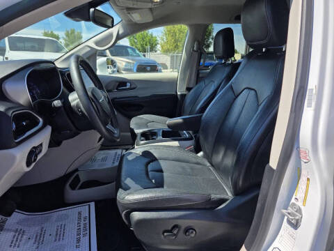 2022 Chrysler Pacifica Touring L