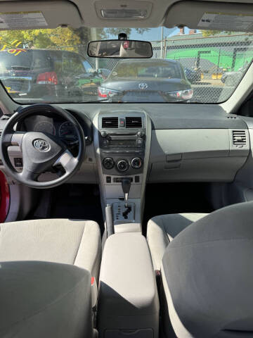 2011 Toyota Corolla LE