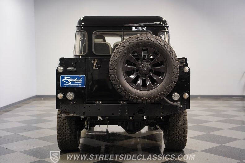 1984 Land Rover Defender