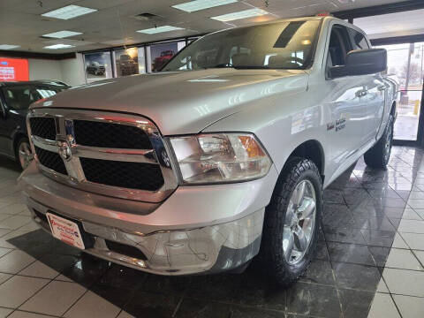 2016 RAM 1500 SLT
