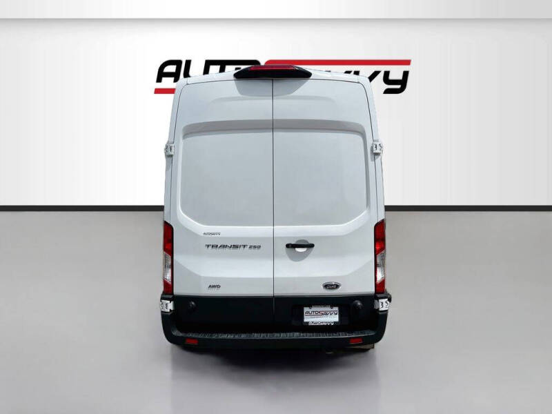 2024 Ford Transit 250