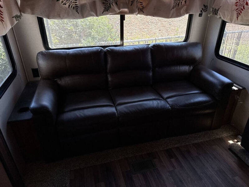2018 Coachmen RV Chaparral