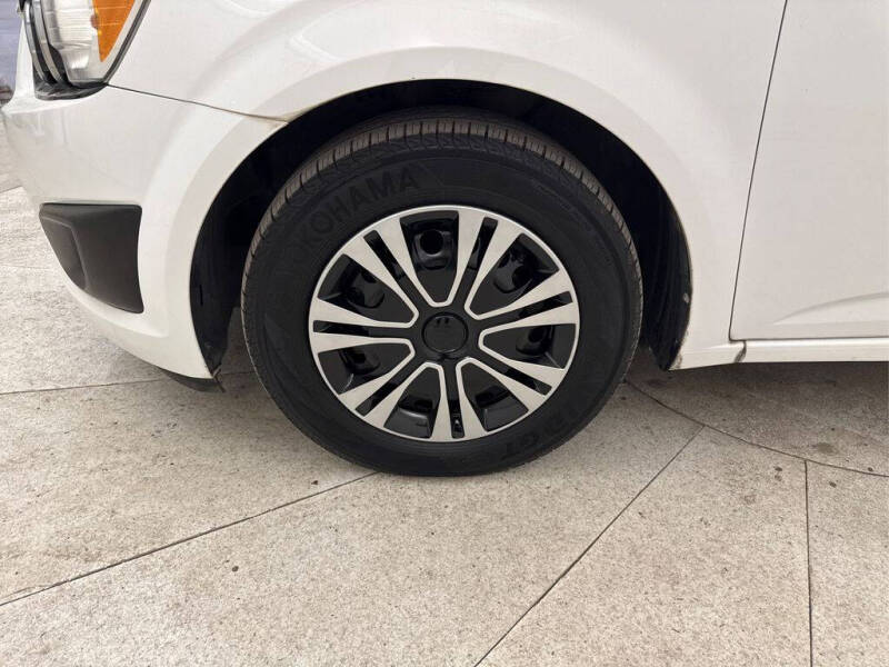2014 Chevrolet Sonic LS Auto