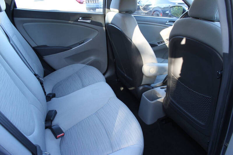 2016 Hyundai Accent SE