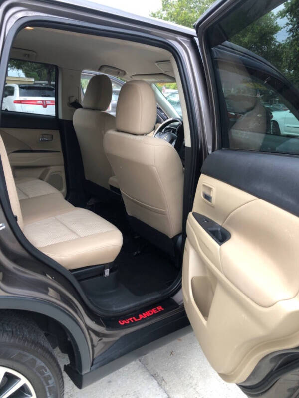 2016 Mitsubishi Outlander SE