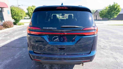2022 Chrysler Pacifica Touring L