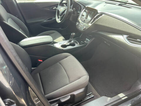 2017 Chevrolet Malibu LT