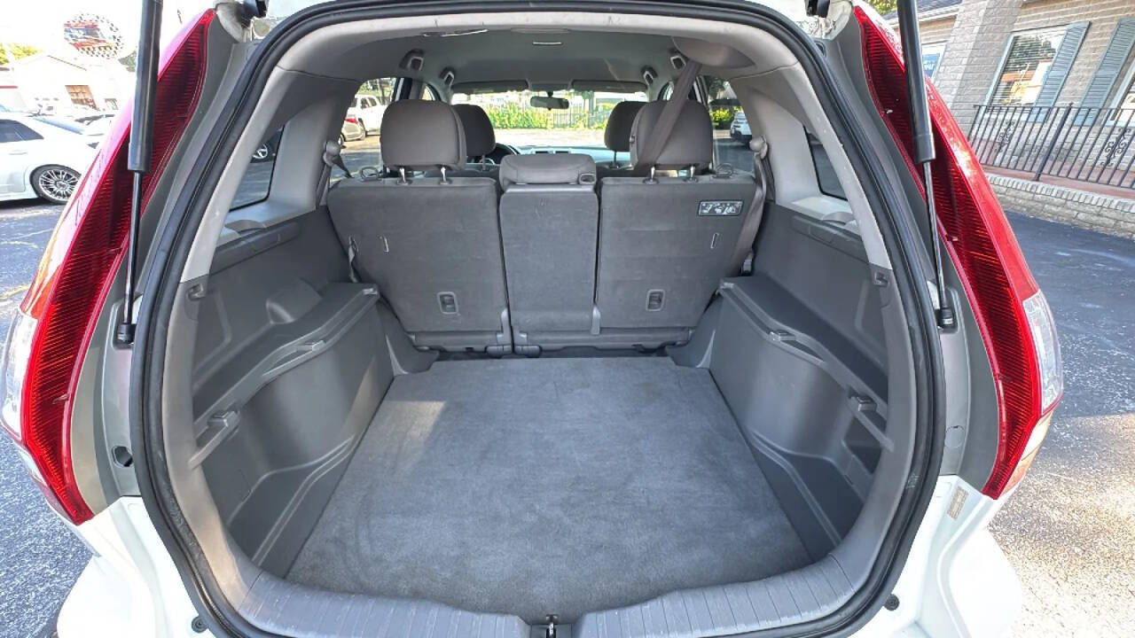 White 2011 Honda CR-V SE AWD SE 4dr SUV 17