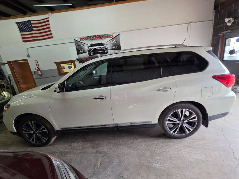 2017 Nissan Pathfinder Platinum
