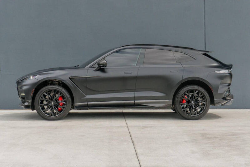 2023 Aston Martin DBX 707
