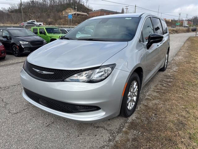 2026 Chrysler Voyager LX