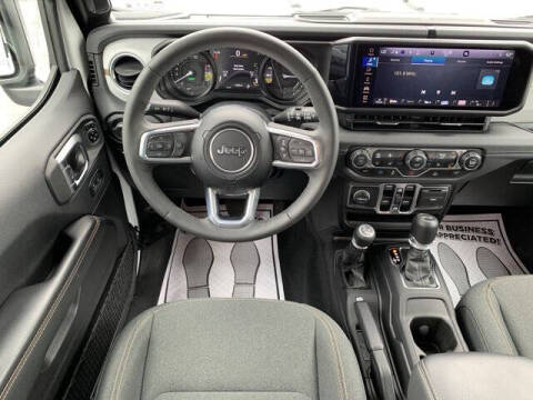 2025 Jeep Wrangler Sahara 4xe