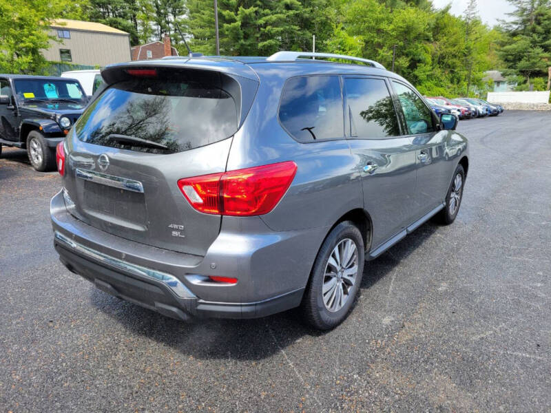 2018 Nissan Pathfinder SL