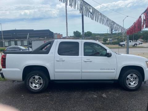 2007 Chevrolet Avalanche for sale at E-Z Pay Used Cars Inc. in McAlester OK