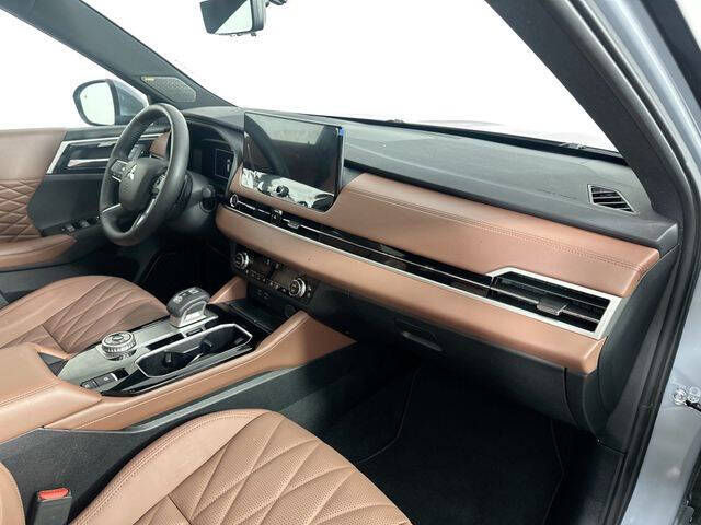 2025 Mitsubishi Outlander SEL