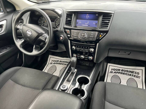 2020 Nissan Pathfinder S