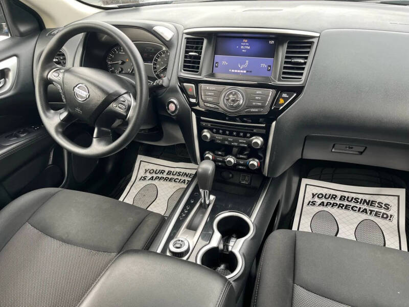 2020 Nissan Pathfinder S