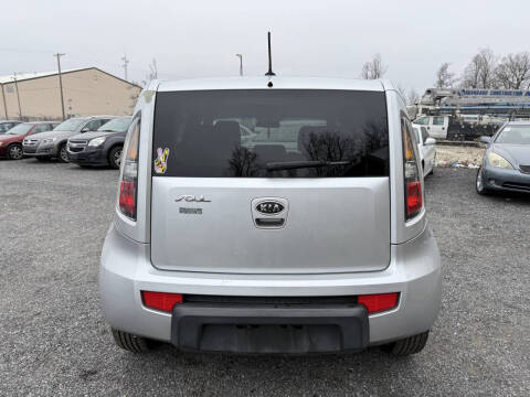 2011 Kia Soul +