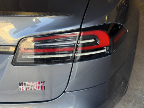 2022 Tesla Model S Plaid