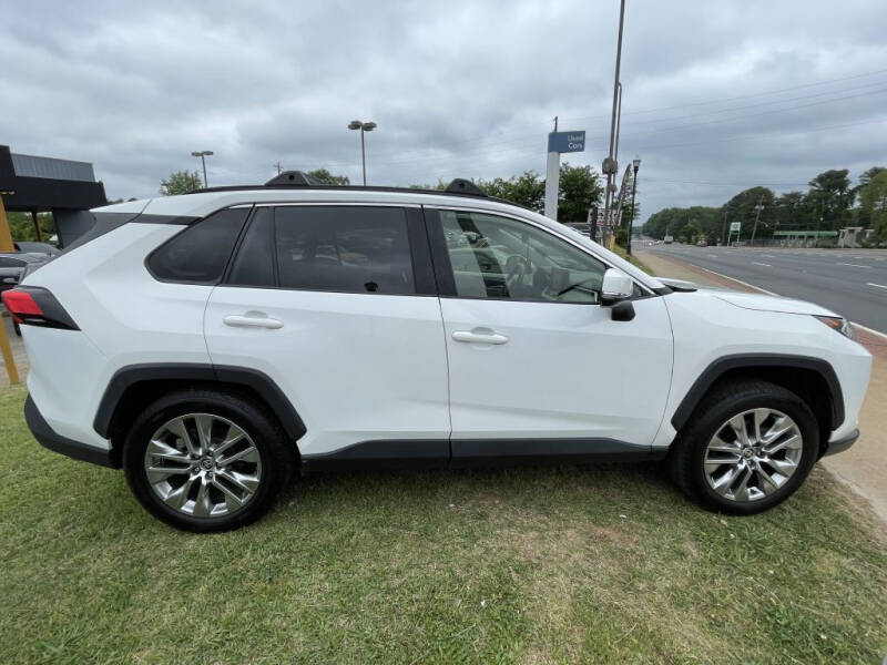 2020 Toyota RAV4 XLE Premium