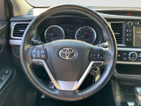 2017 Toyota Highlander LE Plus