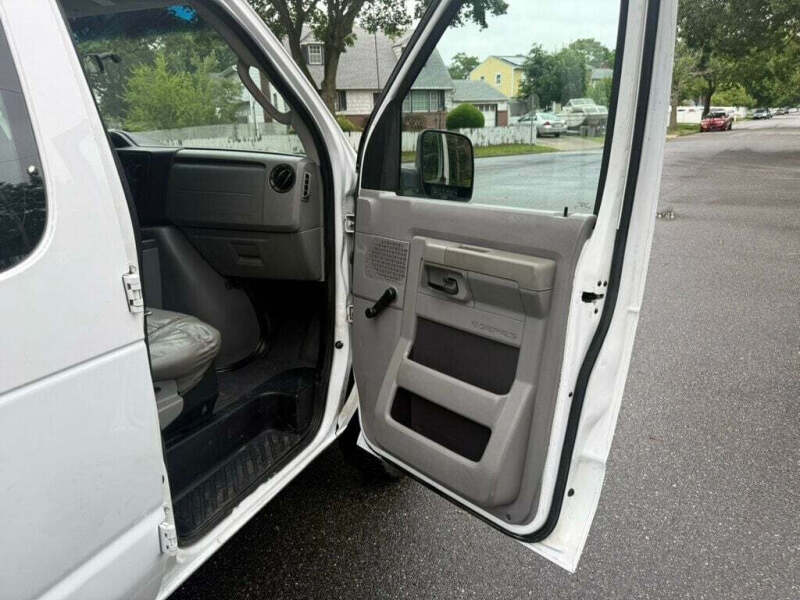 2010 Ford E-Series E-150