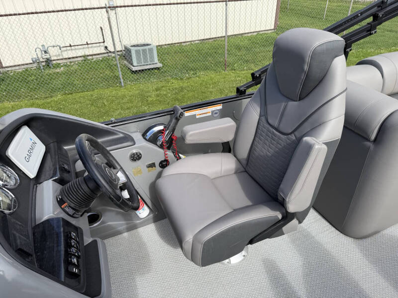 2023 Avalon Catalina 2585 QL
