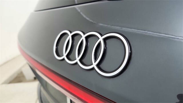 2025 Audi Q6 e-tron quattro Premium Plus