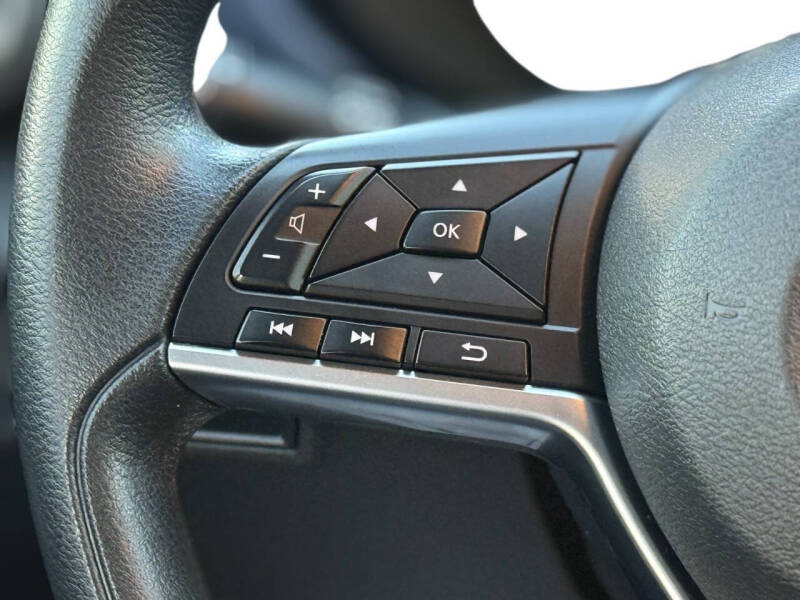 2023 Nissan Versa SV