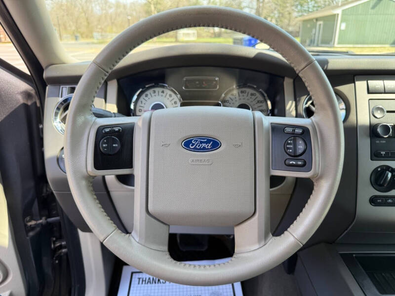 2011 Ford Expedition XLT
