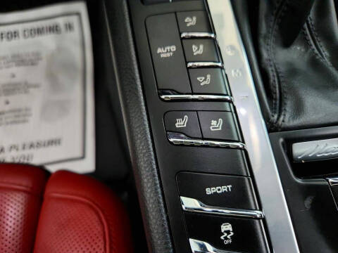 2021 Porsche Macan S