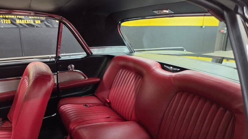 1962 Ford Thunderbird
