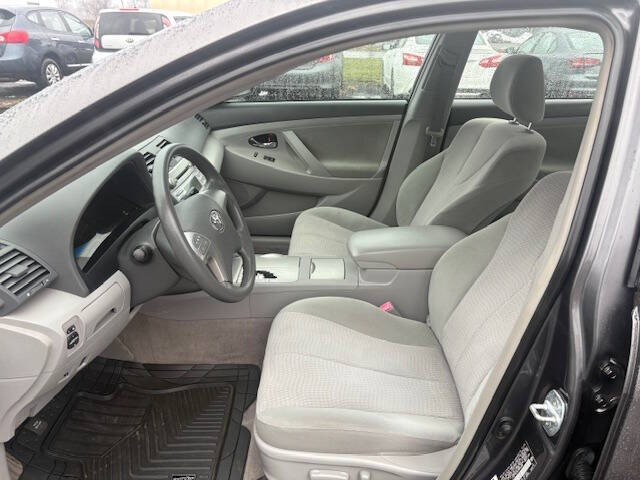 2010 Toyota Camry LE