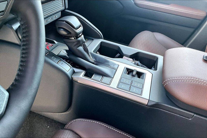 2027 Toyota Land Cruiser