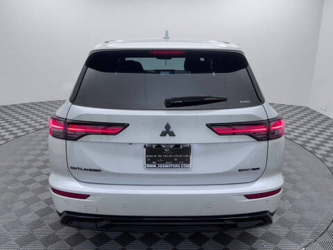 2026 Mitsubishi Outlander LE