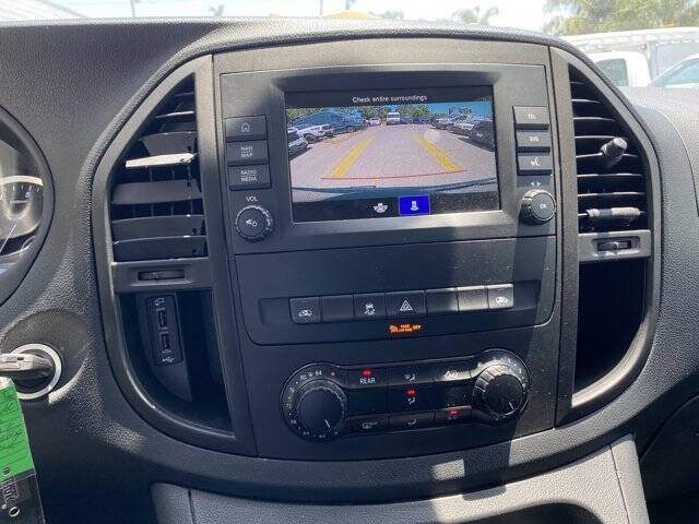 2023 Mercedes-Benz Metris Passenger