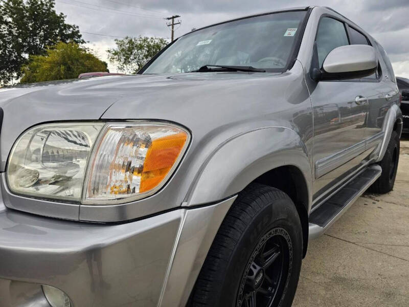 2005 Toyota Sequoia SR5
