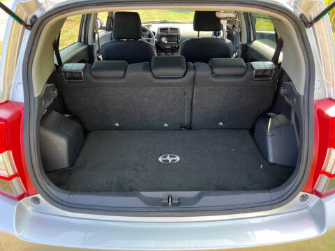 2010 Scion xD