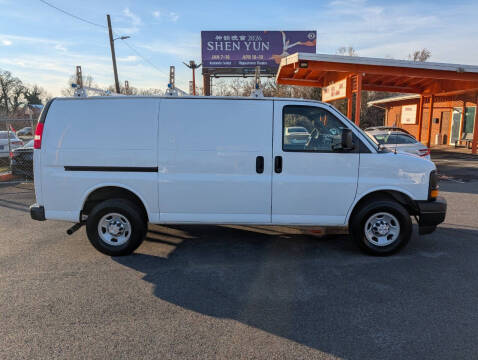 2017 Chevrolet Express 2500