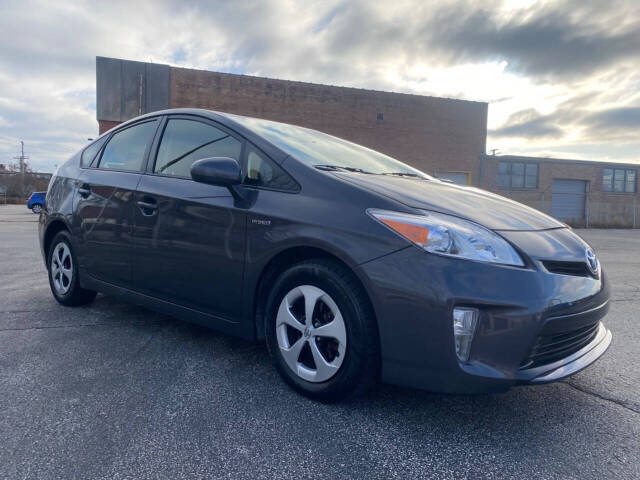 2015 Toyota Prius for sale at Ideal Cars LLC in Skokie, IL