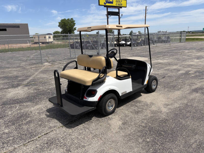 2018 E-Z-GO  Shuttle 4