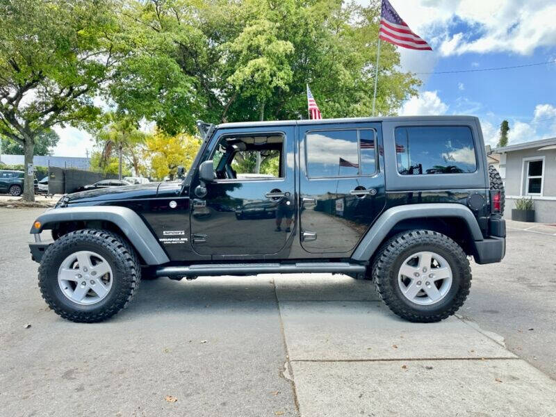 2012 Jeep Wrangler Unlimited  - $20,995