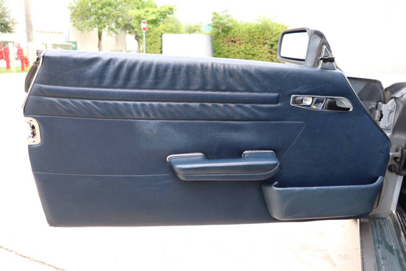 1989 Mercedes-Benz 560-Class 560 SL