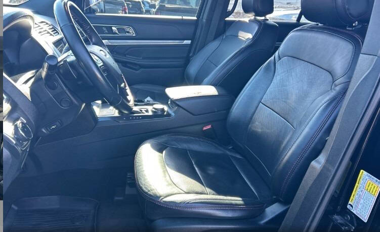 2017 Ford Explorer Sport