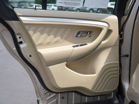 2018 Ford Taurus SE