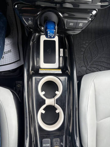 2017 Toyota Prius Three Touring