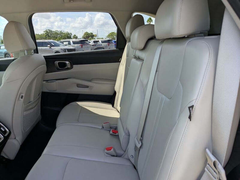 2025 Kia Sorento S